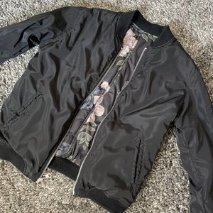 Reversible bomber jacket